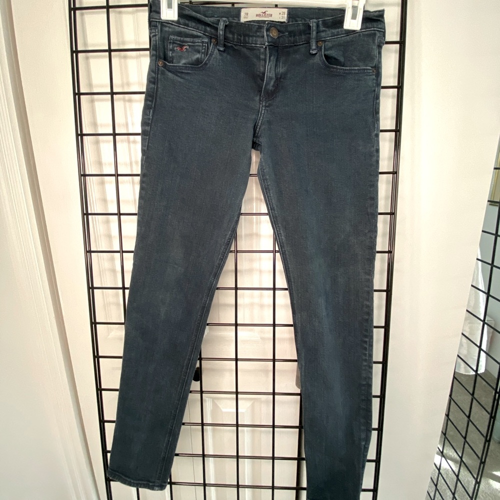Hollister Juniors size 7 dark wash denim jeans